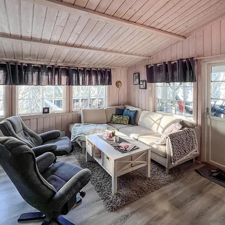 Σπίτι διακοπών 3 Bedroom Awesome In *