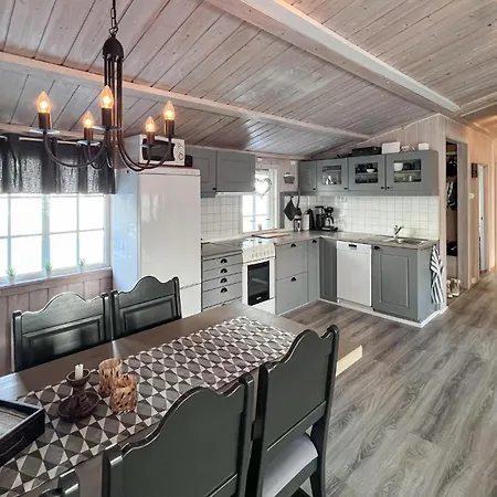 3 Bedroom Awesome In 度假居 Sjusjoen
